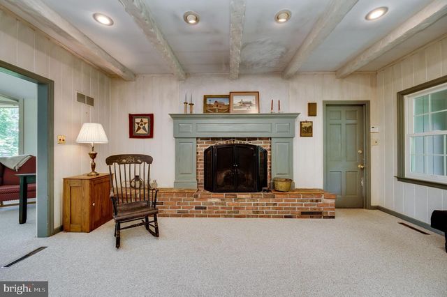 19 BIRCHWOOD RD, Wyomissing, PA 19610