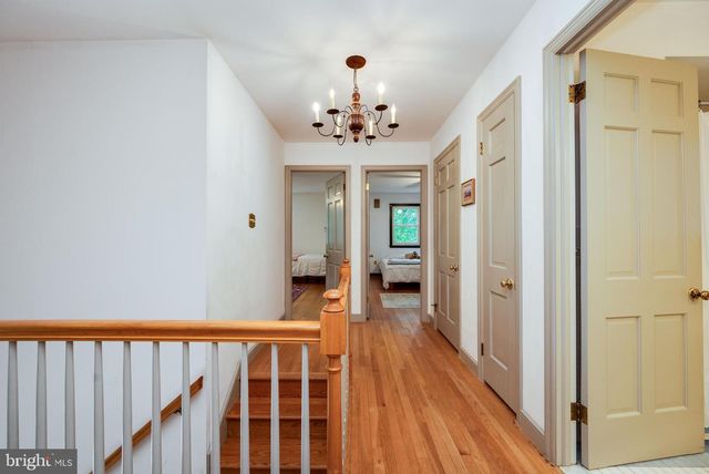 19 BIRCHWOOD RD, Wyomissing, PA 19610