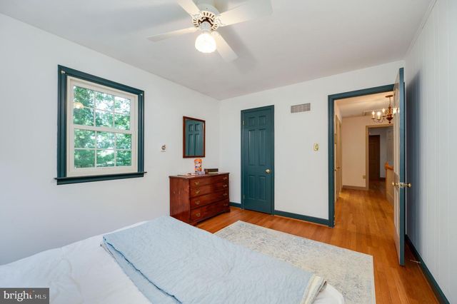 19 BIRCHWOOD RD, Wyomissing, PA 19610