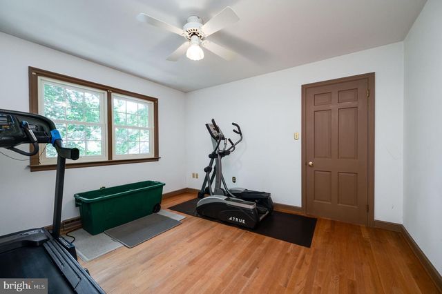 19 BIRCHWOOD RD, Wyomissing, PA 19610