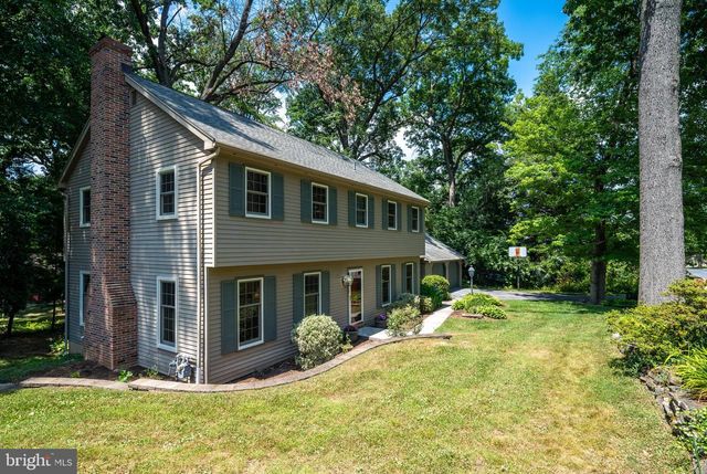 19 BIRCHWOOD RD, Wyomissing, PA 19610