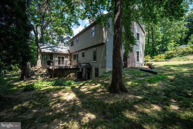 19 BIRCHWOOD RD, Wyomissing, PA 19610