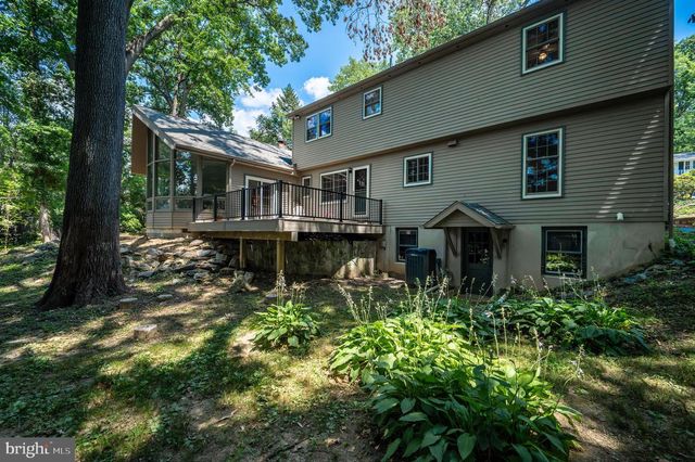 19 BIRCHWOOD RD, Wyomissing, PA 19610