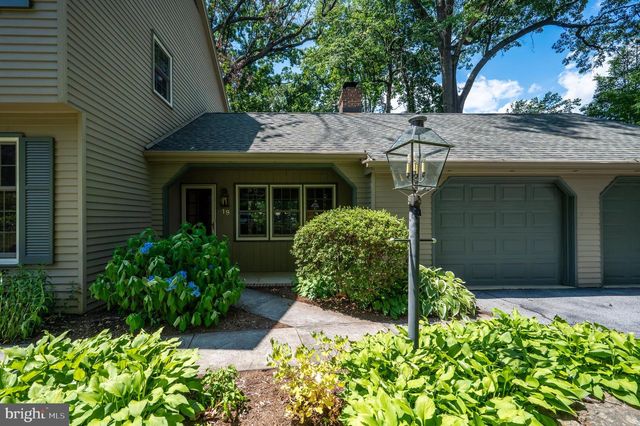 19 BIRCHWOOD RD, Wyomissing, PA 19610
