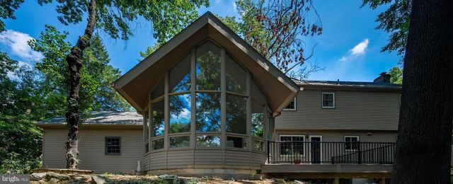 19 BIRCHWOOD RD, Wyomissing, PA 19610