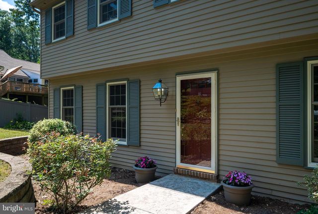 19 BIRCHWOOD RD, Wyomissing, PA 19610