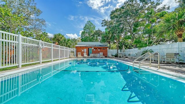 500 N JEFFERSON AVENUE B-5, Sarasota, FL 34237