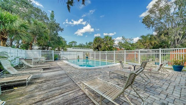 500 N JEFFERSON AVENUE B-5, Sarasota, FL 34237