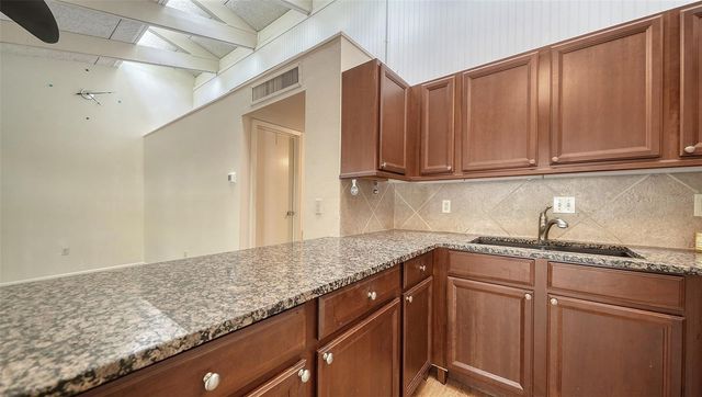 500 N JEFFERSON AVENUE B-5, Sarasota, FL 34237