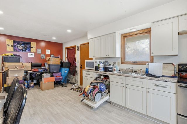 1574 Pacific Street, Saint Paul, MN 55106