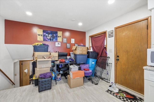 1574 Pacific Street, Saint Paul, MN 55106