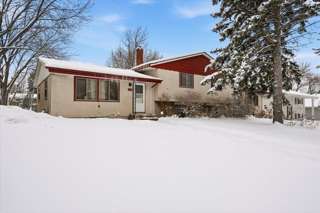 1574 Pacific Street, Saint Paul, MN 55106