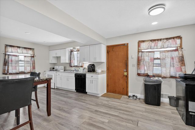 1574 Pacific Street, Saint Paul, MN 55106