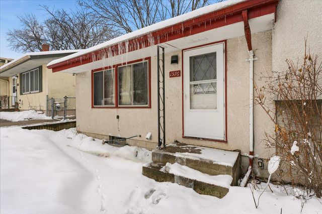 1574 Pacific Street, Saint Paul, MN 55106