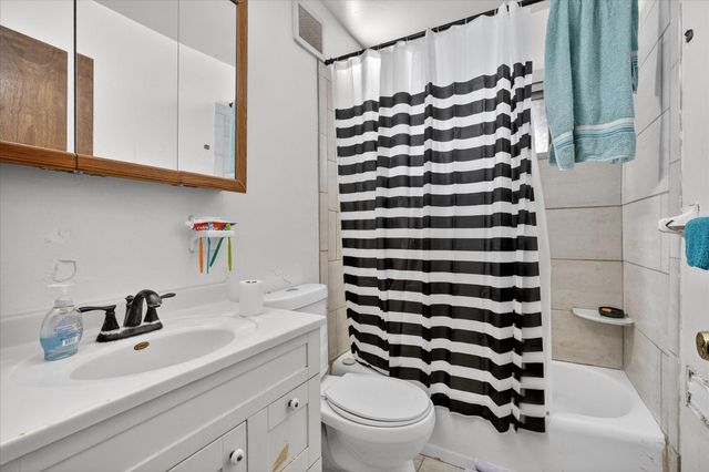 1574 Pacific Street, Saint Paul, MN 55106