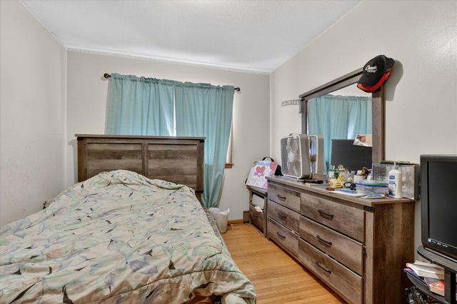 1574 Pacific Street, Saint Paul, MN 55106