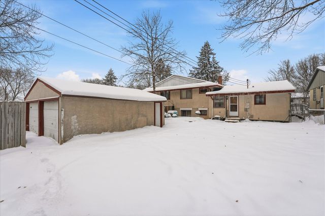 1574 Pacific Street, Saint Paul, MN 55106