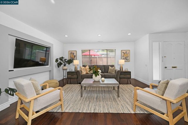 2308 Pine Knoll Dr 2, Walnut Creek, CA 94595