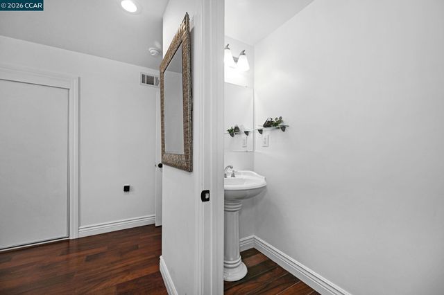 2308 Pine Knoll Dr 2, Walnut Creek, CA 94595