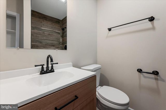 21 W PALL MALL ST, Winchester, VA 22601