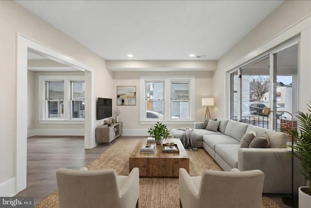 21 W PALL MALL ST, Winchester, VA 22601