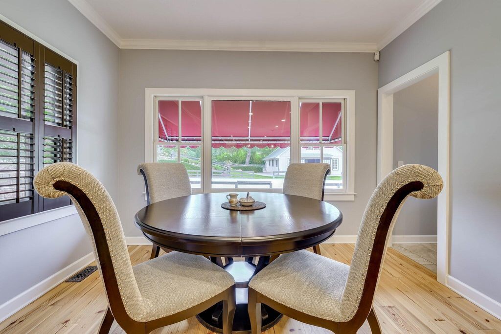 Image 10 of property listing at 574 SW Newberry Street, Aiken, SC 29801