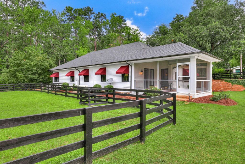 Image 23 of property listing at 574 SW Newberry Street, Aiken, SC 29801