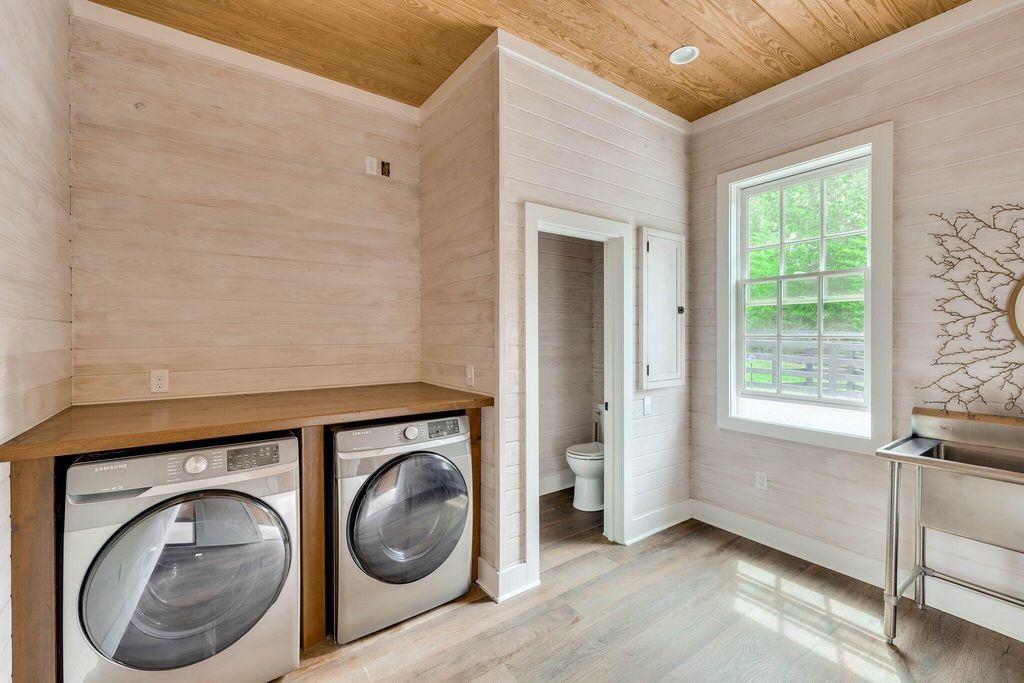 Image 32 of property listing at 574 SW Newberry Street, Aiken, SC 29801