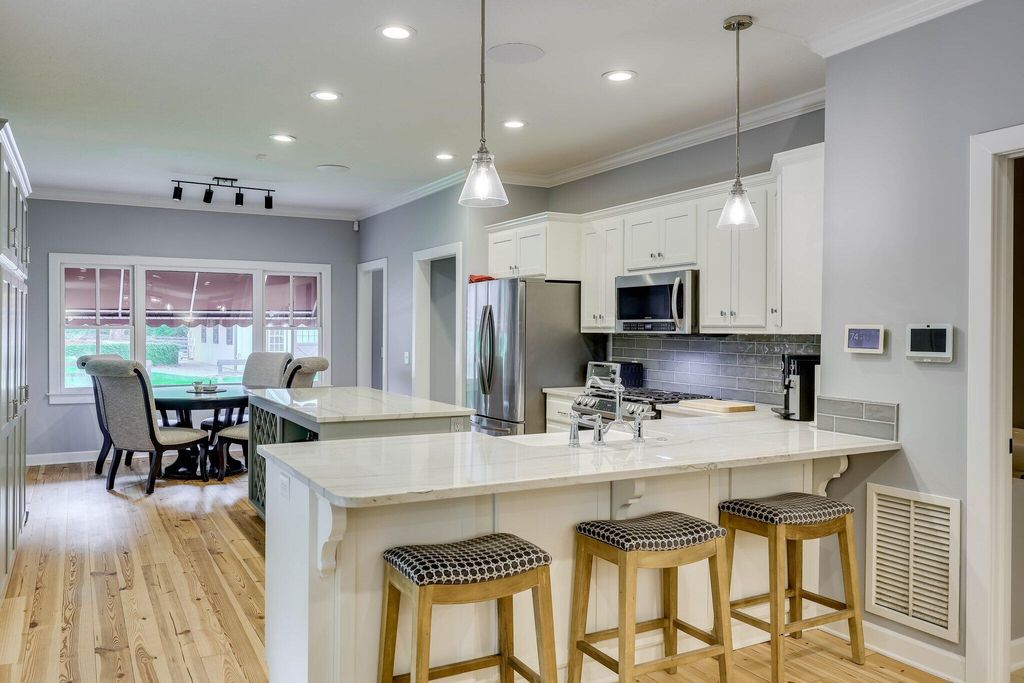 Image 7 of property listing at 574 SW Newberry Street, Aiken, SC 29801