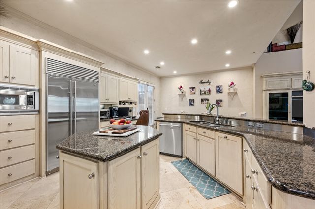 4847 Holly Tree Drive, Dallas, TX 75287