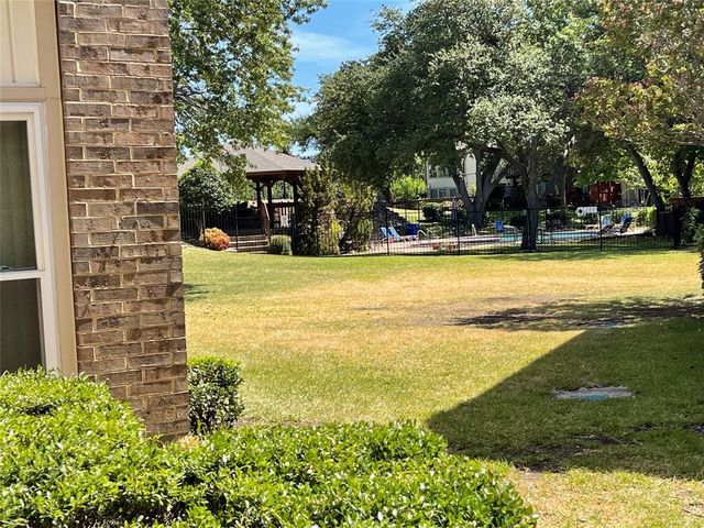 2976 Buttonwood Drive, Carrollton, TX 75006
