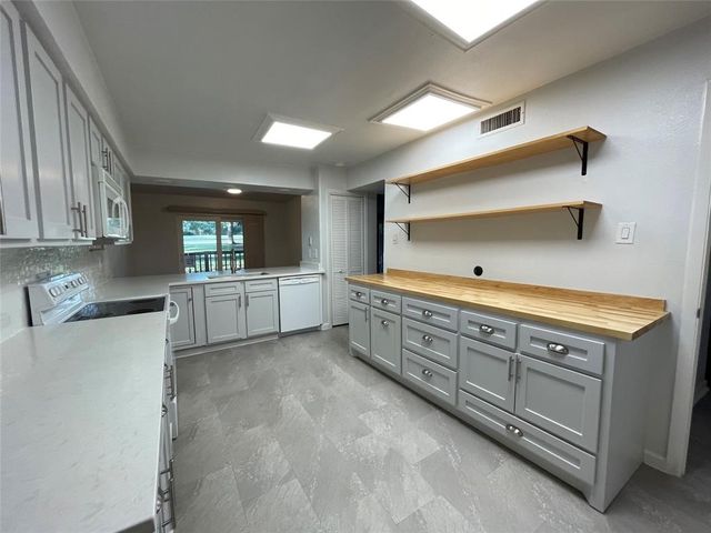 2976 Buttonwood Drive, Carrollton, TX 75006