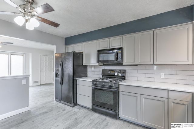 7517 Arrowrock Drive, Bellevue, NE 68157