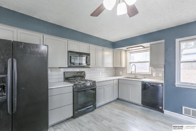 7517 Arrowrock Drive, Bellevue, NE 68157