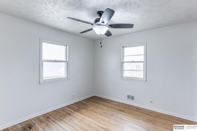 7517 Arrowrock Drive, Bellevue, NE 68157