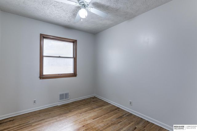 7517 Arrowrock Drive, Bellevue, NE 68157