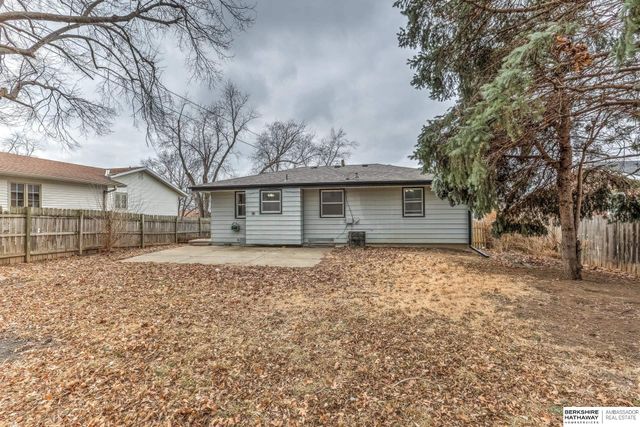 7517 Arrowrock Drive, Bellevue, NE 68157