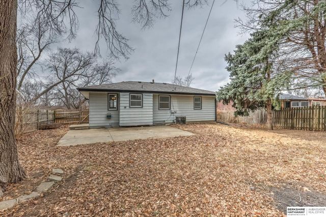 7517 Arrowrock Drive, Bellevue, NE 68157