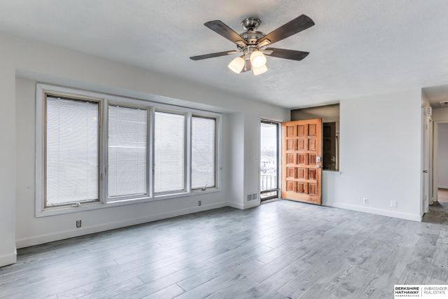 7517 Arrowrock Drive, Bellevue, NE 68157