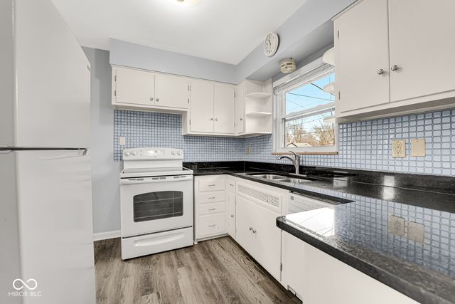 1420 Kessler Boulevard East Drive, Indianapolis, IN 46220