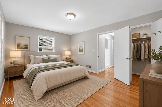 1420 Kessler Boulevard East Drive, Indianapolis, IN 46220