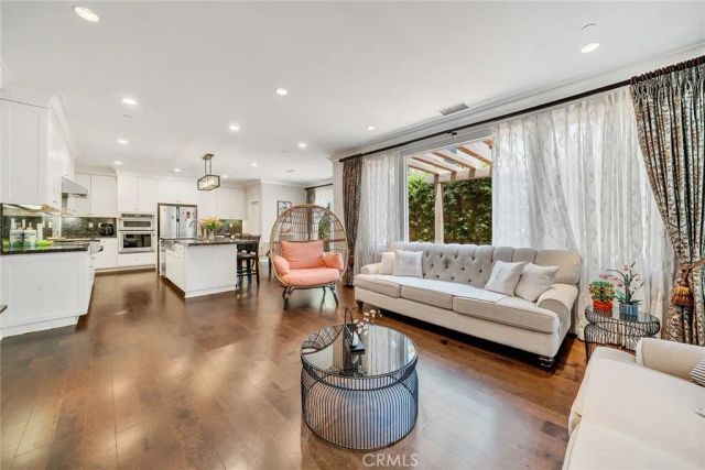 109 Crimson Oak, Irvine, CA 92620