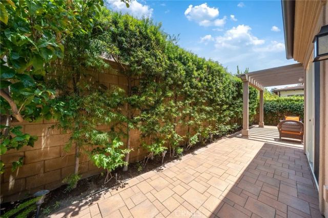 109 Crimson Oak, Irvine, CA 92620