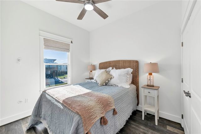 230 Port Lavaca St, Port Aransas, TX 78373