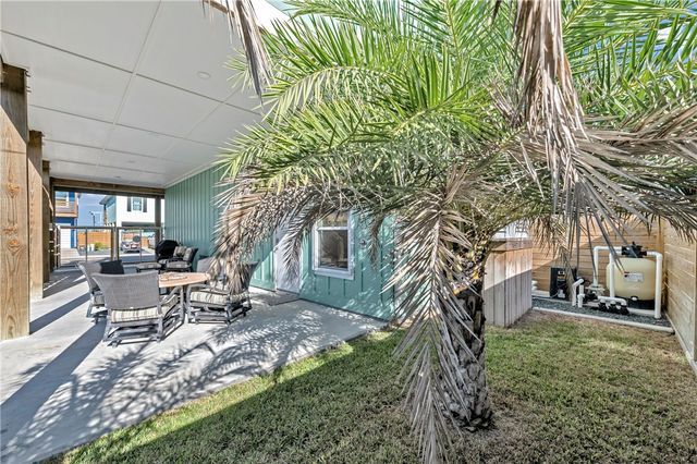 230 Port Lavaca St, Port Aransas, TX 78373