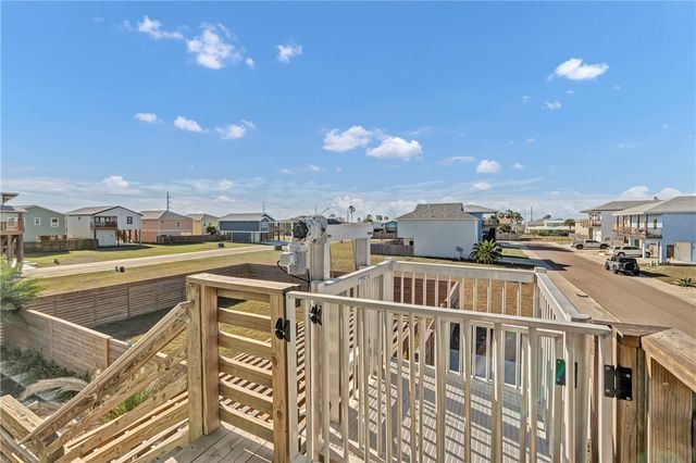 230 Port Lavaca St, Port Aransas, TX 78373