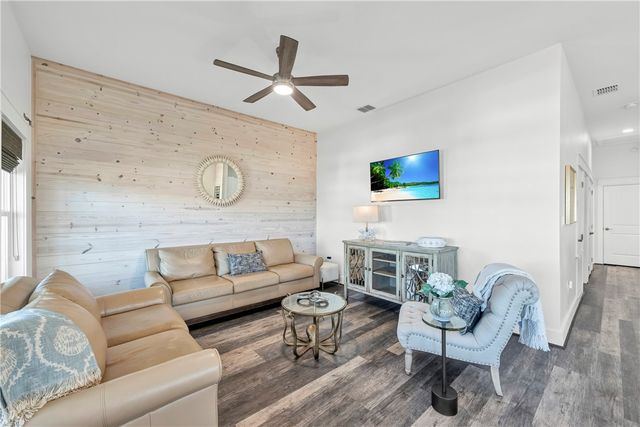 230 Port Lavaca St, Port Aransas, TX 78373