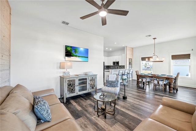 230 Port Lavaca St, Port Aransas, TX 78373