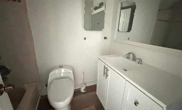 860 SKY LAKE CIRCLE C412, Orlando, FL 32809