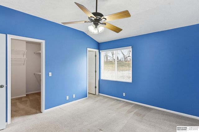 1114 Woodview Circle, Papillion, NE 68046